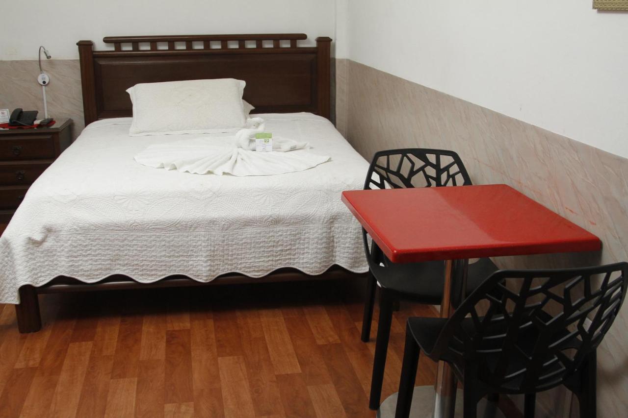 Buen Retiro Apart Hotel Santa Cruz de La Sierra Luaran gambar