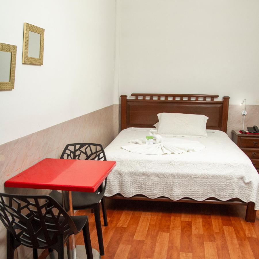 Buen Retiro Apart Hotel Santa Cruz de La Sierra Luaran gambar